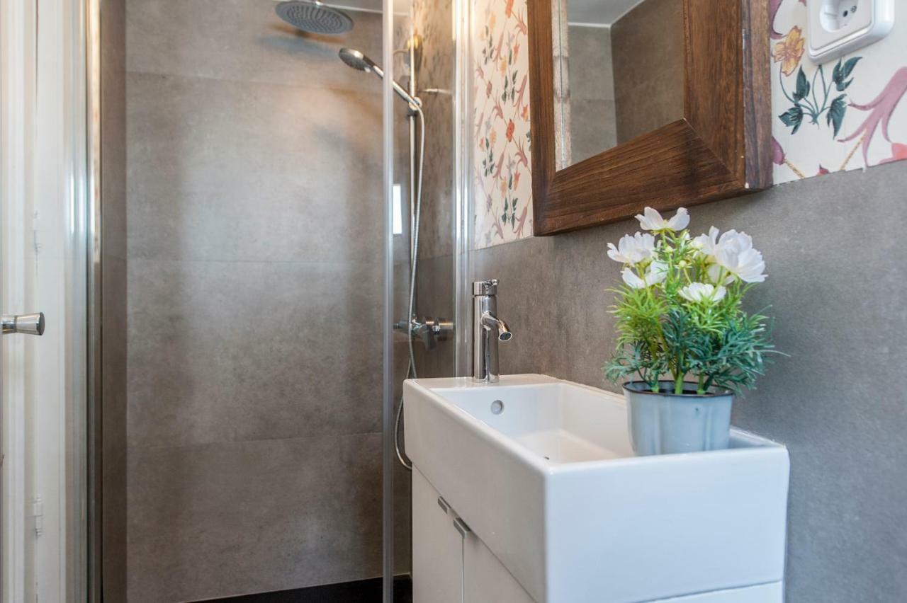 Guernica I Apartment Madrid Luaran gambar